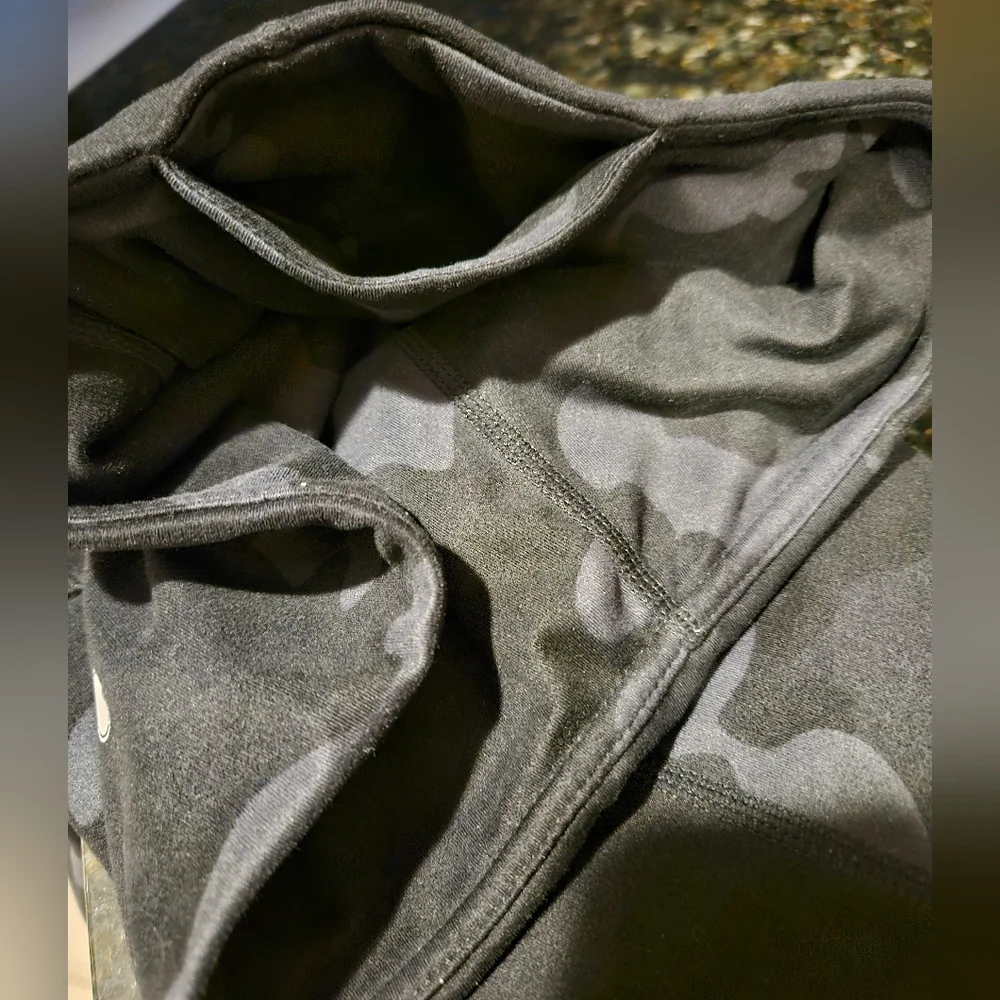 Yogalicious Lux High Waist Ankle Leggings Womens Small Black Camo 2 Side Pockets - Picture 8 of 8